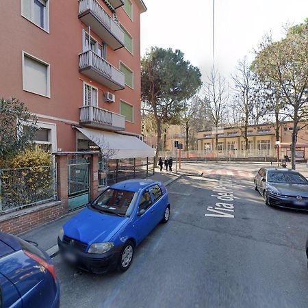 Spacious Three-Room Apartment In Saragozza Bologna Esterno foto