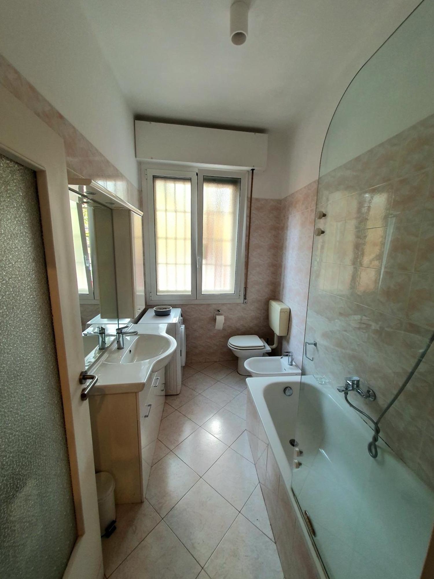 Spacious Three-Room Apartment In Saragozza Bologna Esterno foto