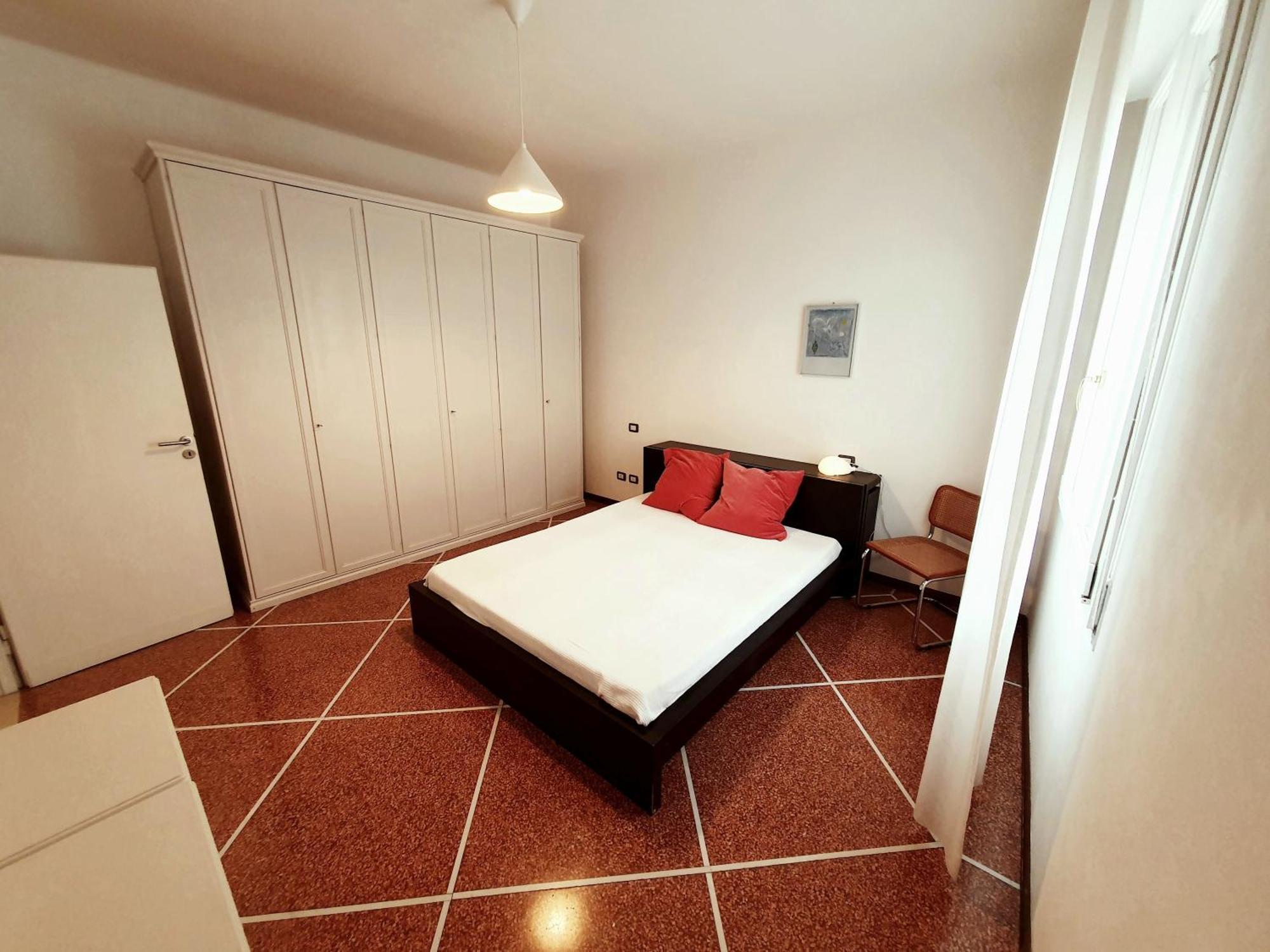 Spacious Three-Room Apartment In Saragozza Bologna Esterno foto